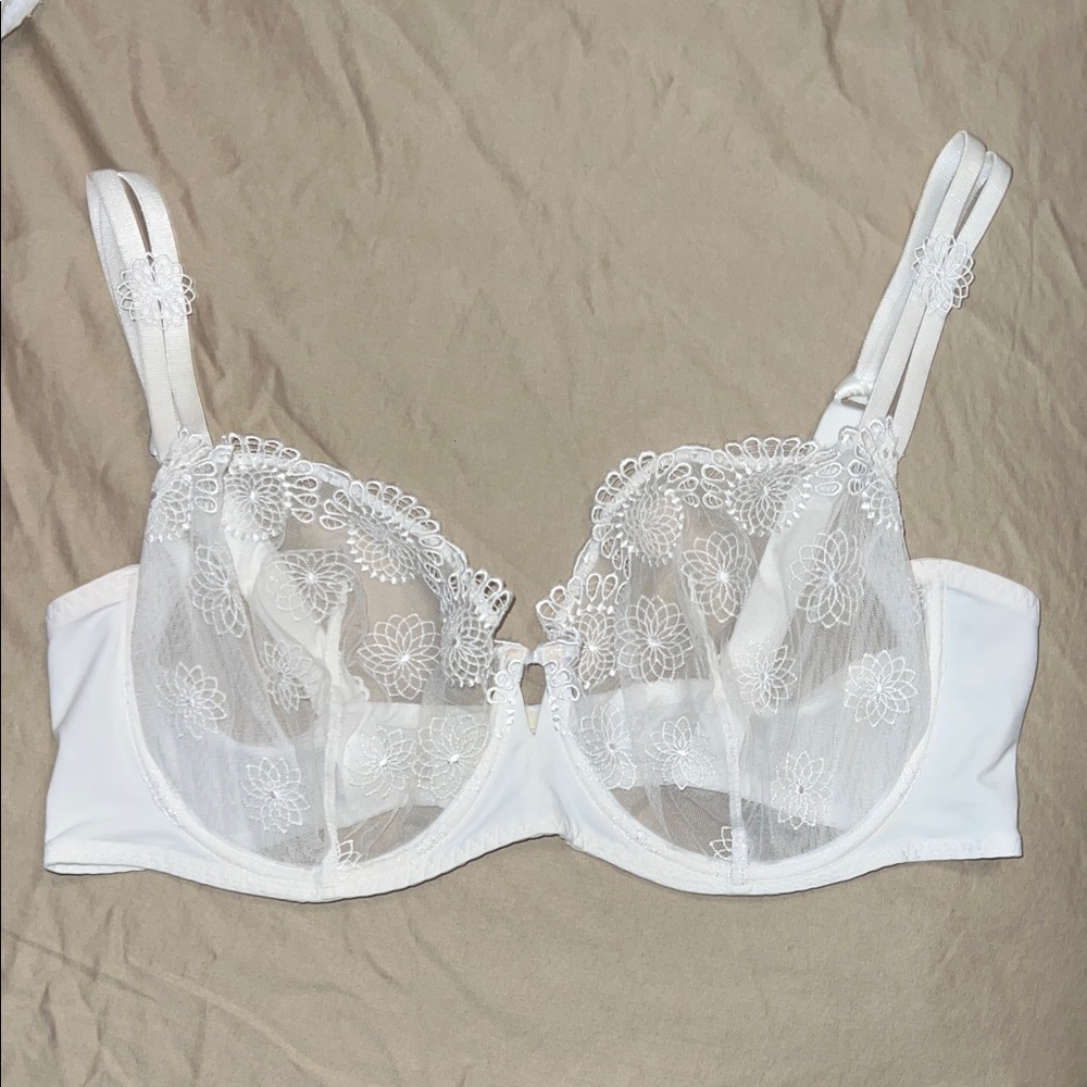 Simone Perele White Embroidered Lace Unlined Bra